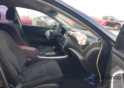 2013 Nissan Altima 2.5 S z USA, uszkodzony, nr VIN 1N4AL3AP9DN583613